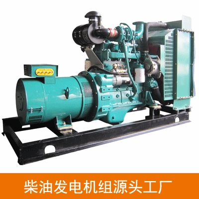 600kw无锡动力柴油发电机组-无锡动力12缸柴油机WD180TAD61柴油发电机组,缸径/行程：152×165mm,柴油发电机组水冷发动机功率680KW,柴油发电机组配套马拉松斯坦福发电机。